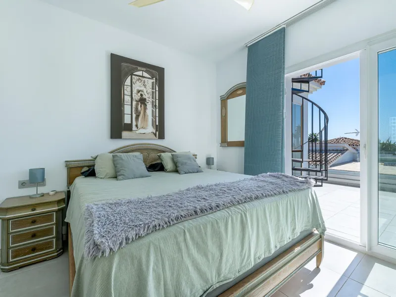Stunning 3-Bedroom Villa with Sea Views in Costalita, Marbella