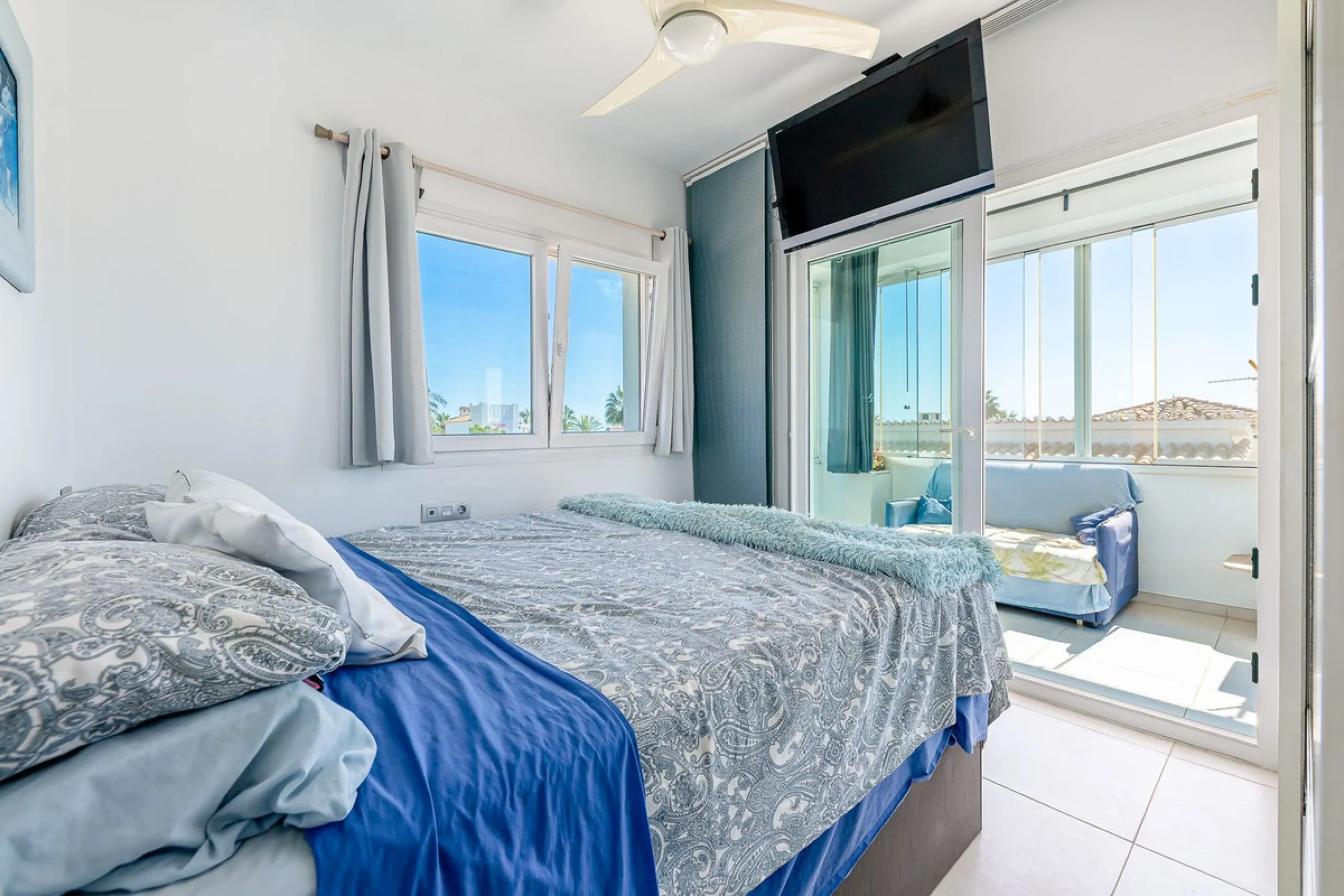 Stunning 3-Bedroom Villa with Sea Views in Costalita, Marbella
