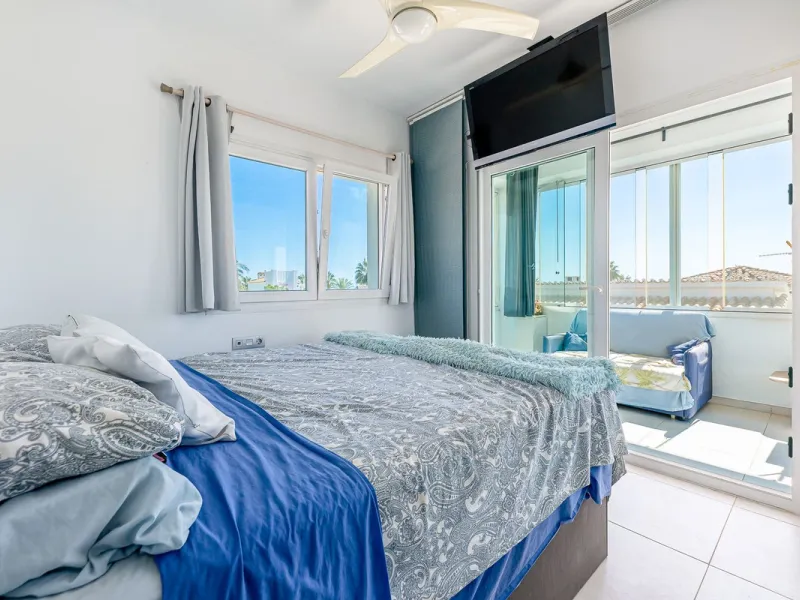 Stunning 3-Bedroom Villa with Sea Views in Costalita, Marbella