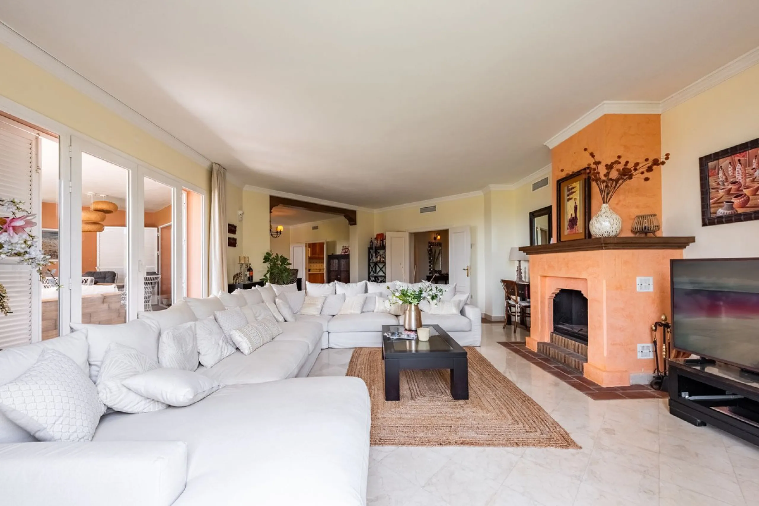 Unique Frontline Beach Villa in La Perla de la Bahía, Casares