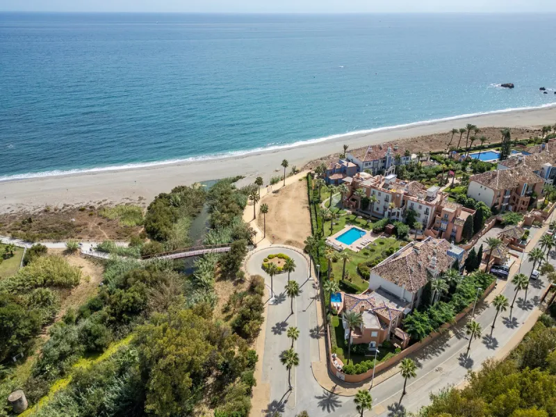 Unique Frontline Beach Villa in La Perla de la Bahía, Casares