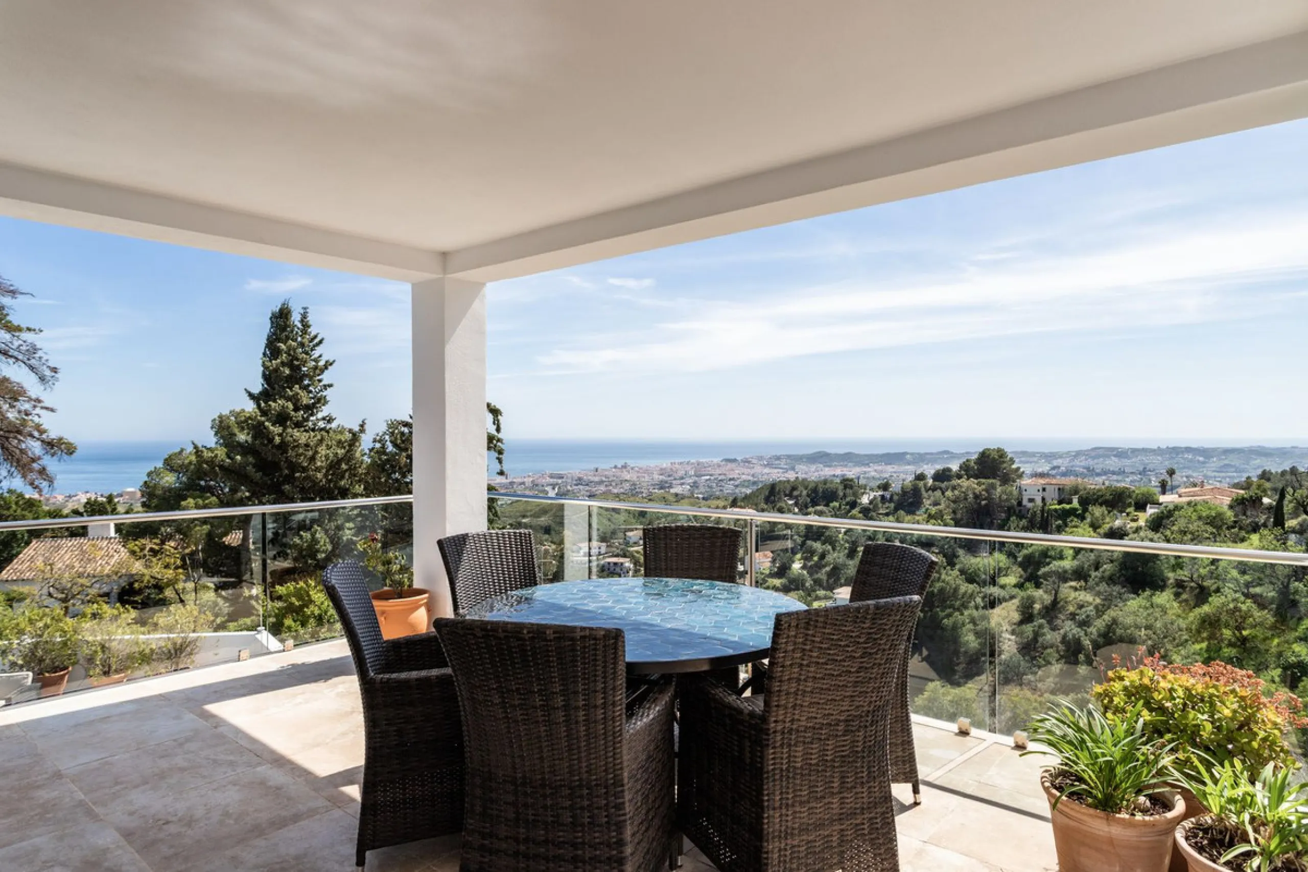 House - Detached Villa в продаже в Mijas, Málaga. В доме 3 спален и 4 ванных комнат. Площадь дома 318 м²