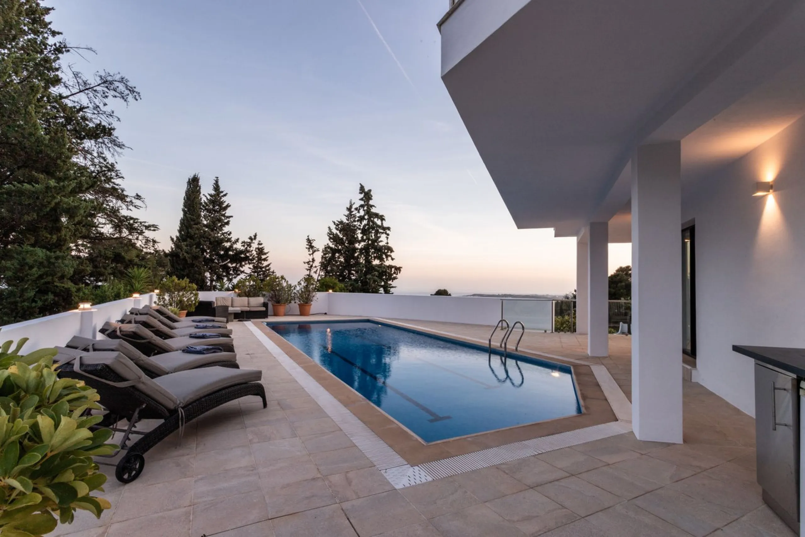 House - Detached Villa в продаже в Mijas, Málaga. В доме 3 спален и 4 ванных комнат. Площадь дома 318 м²