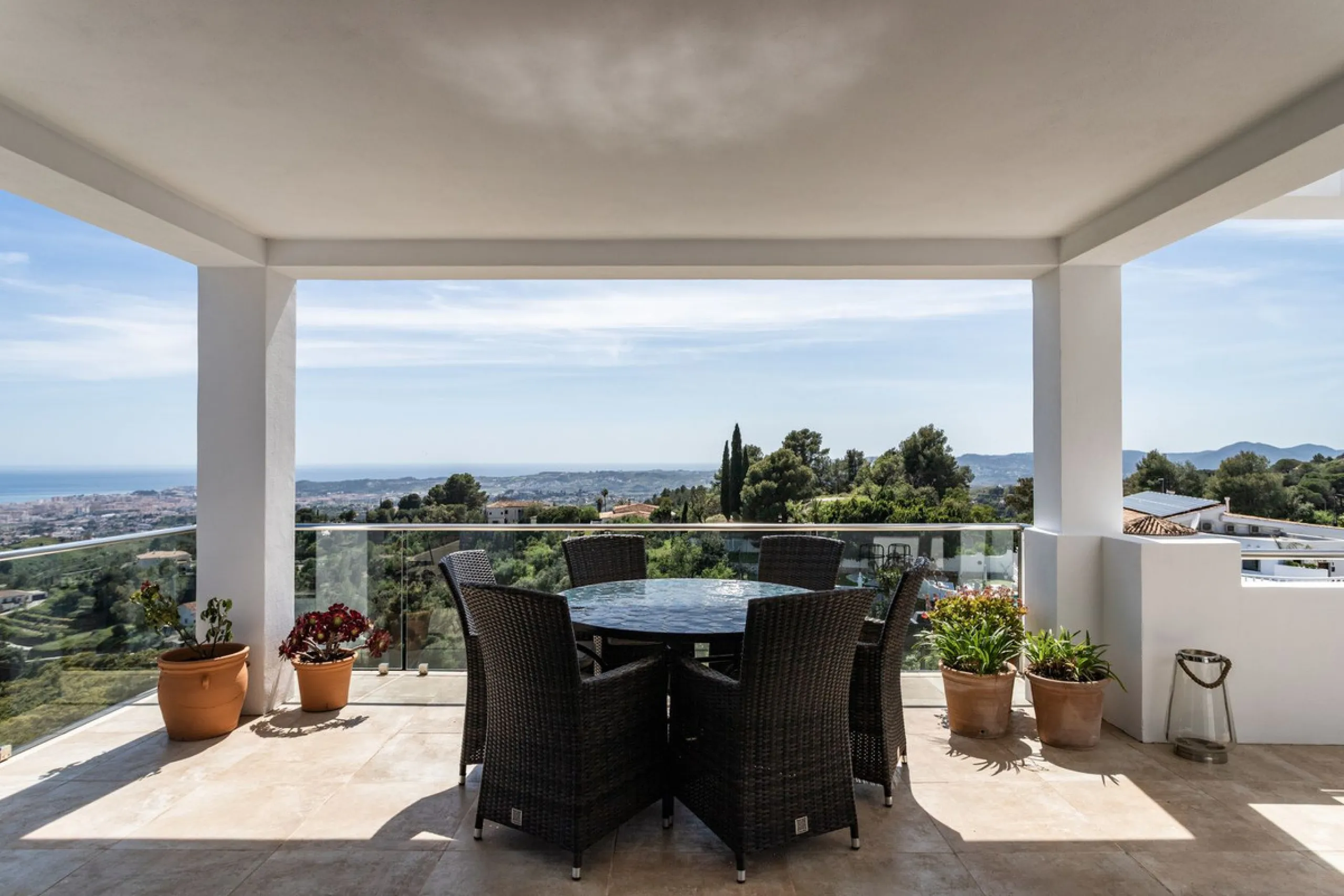 House - Detached Villa в продаже в Mijas, Málaga. В доме 3 спален и 4 ванных комнат. Площадь дома 318 м²
