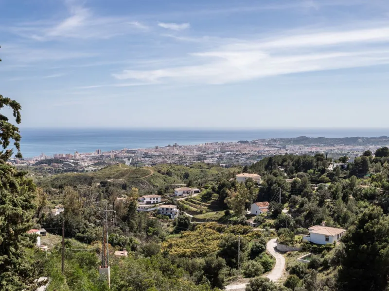 House - Detached Villa в продаже в Mijas, Málaga. В доме 3 спален и 4 ванных комнат. Площадь дома 318 м²