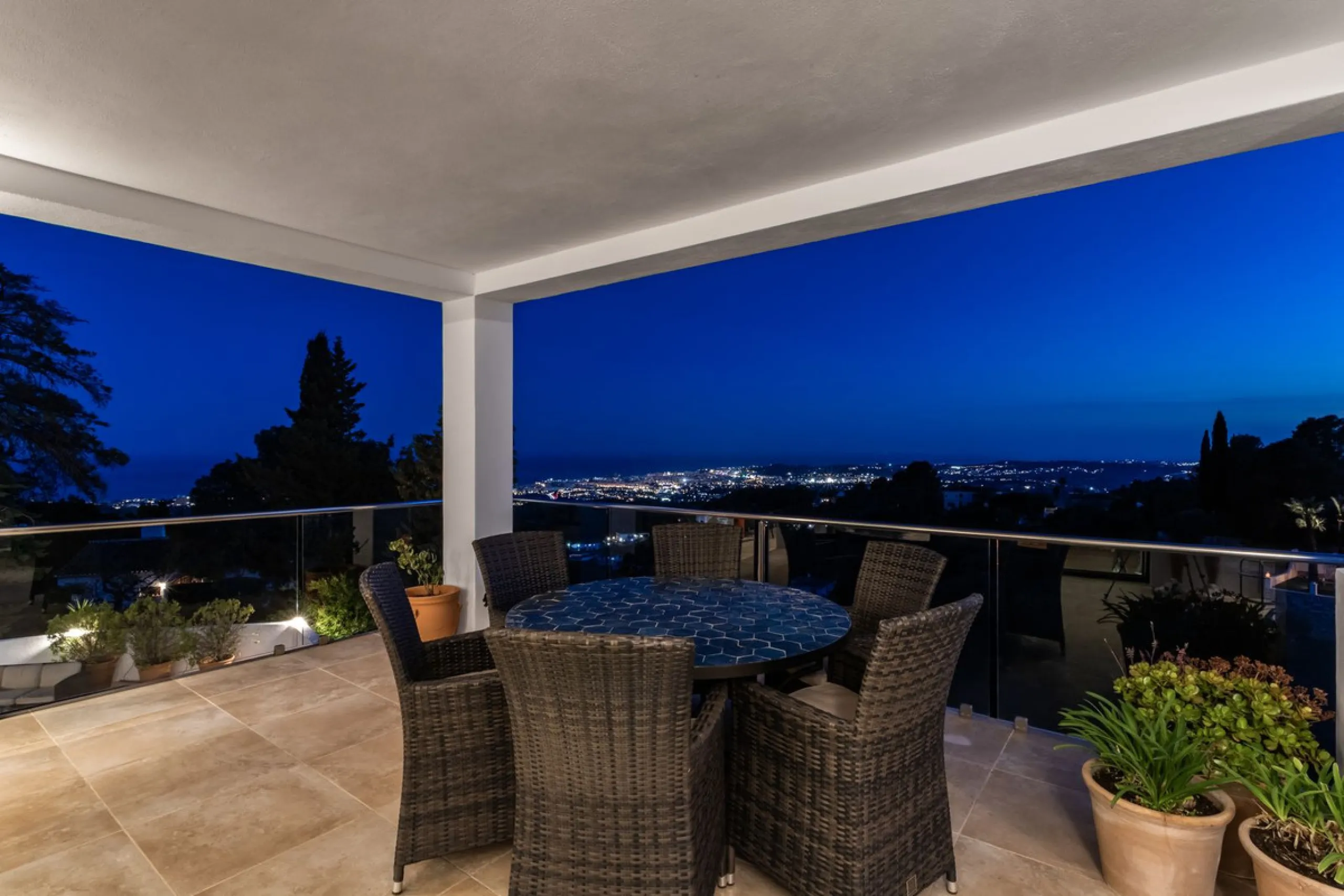 House - Detached Villa в продаже в Mijas, Málaga. В доме 3 спален и 4 ванных комнат. Площадь дома 318 м²