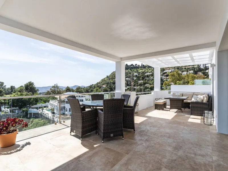 House - Detached Villa в продаже в Mijas, Málaga. В доме 3 спален и 4 ванных комнат. Площадь дома 318 м²