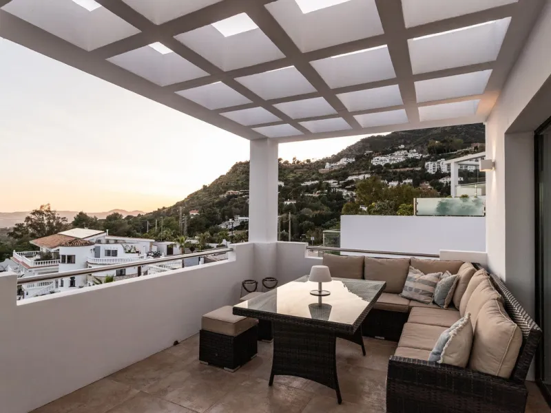 House - Detached Villa в продаже в Mijas, Málaga. В доме 3 спален и 4 ванных комнат. Площадь дома 318 м²