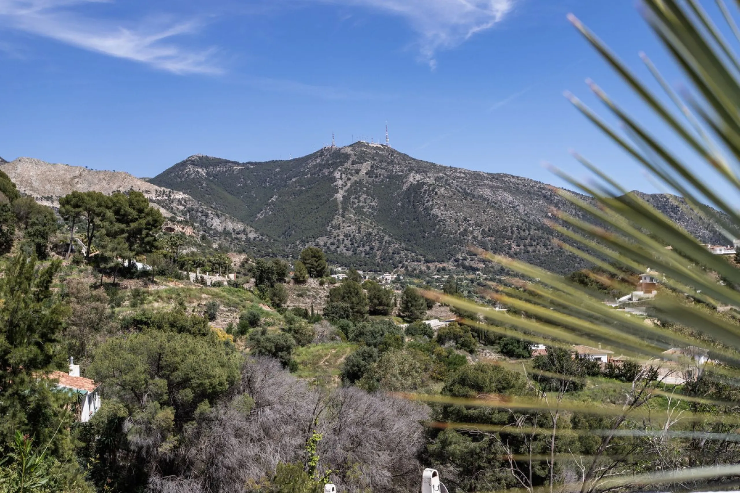 House - Detached Villa в продаже в Mijas, Málaga. В доме 3 спален и 4 ванных комнат. Площадь дома 318 м²