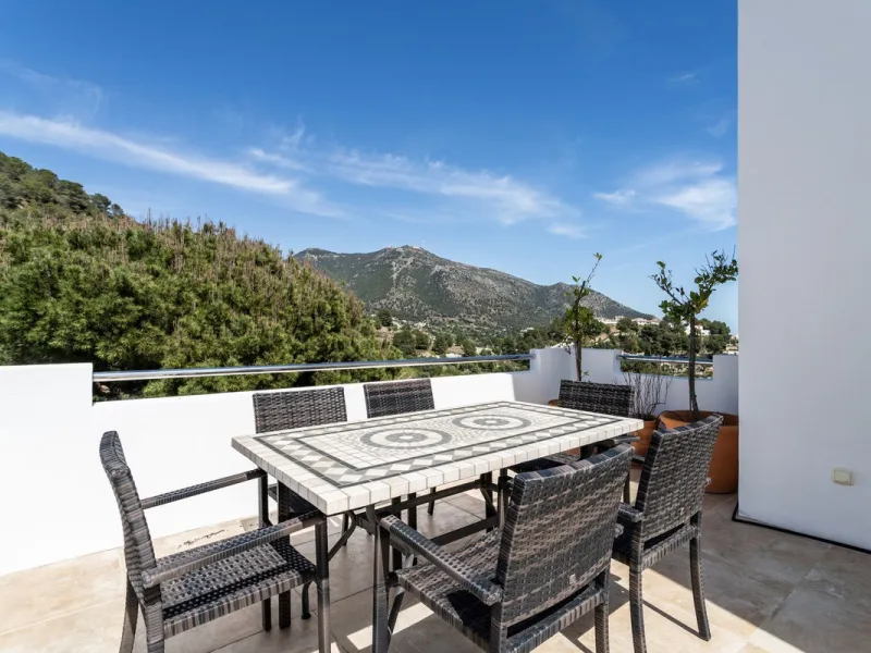 House - Detached Villa в продаже в Mijas, Málaga. В доме 3 спален и 4 ванных комнат. Площадь дома 318 м²