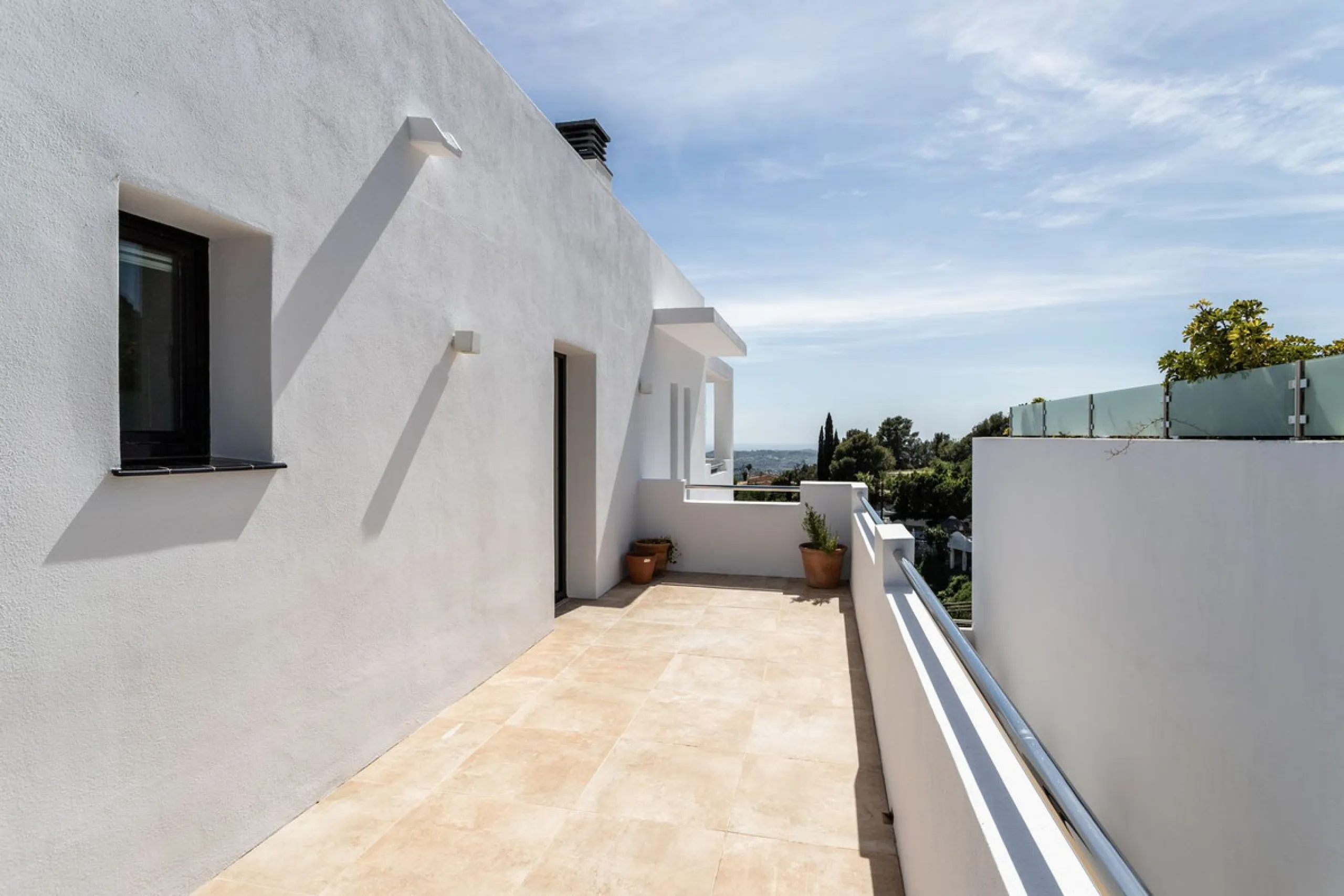House - Detached Villa в продаже в Mijas, Málaga. В доме 3 спален и 4 ванных комнат. Площадь дома 318 м²