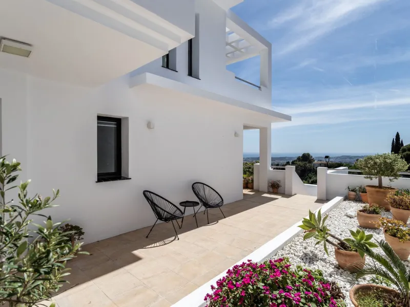 House - Detached Villa в продаже в Mijas, Málaga. В доме 3 спален и 4 ванных комнат. Площадь дома 318 м²
