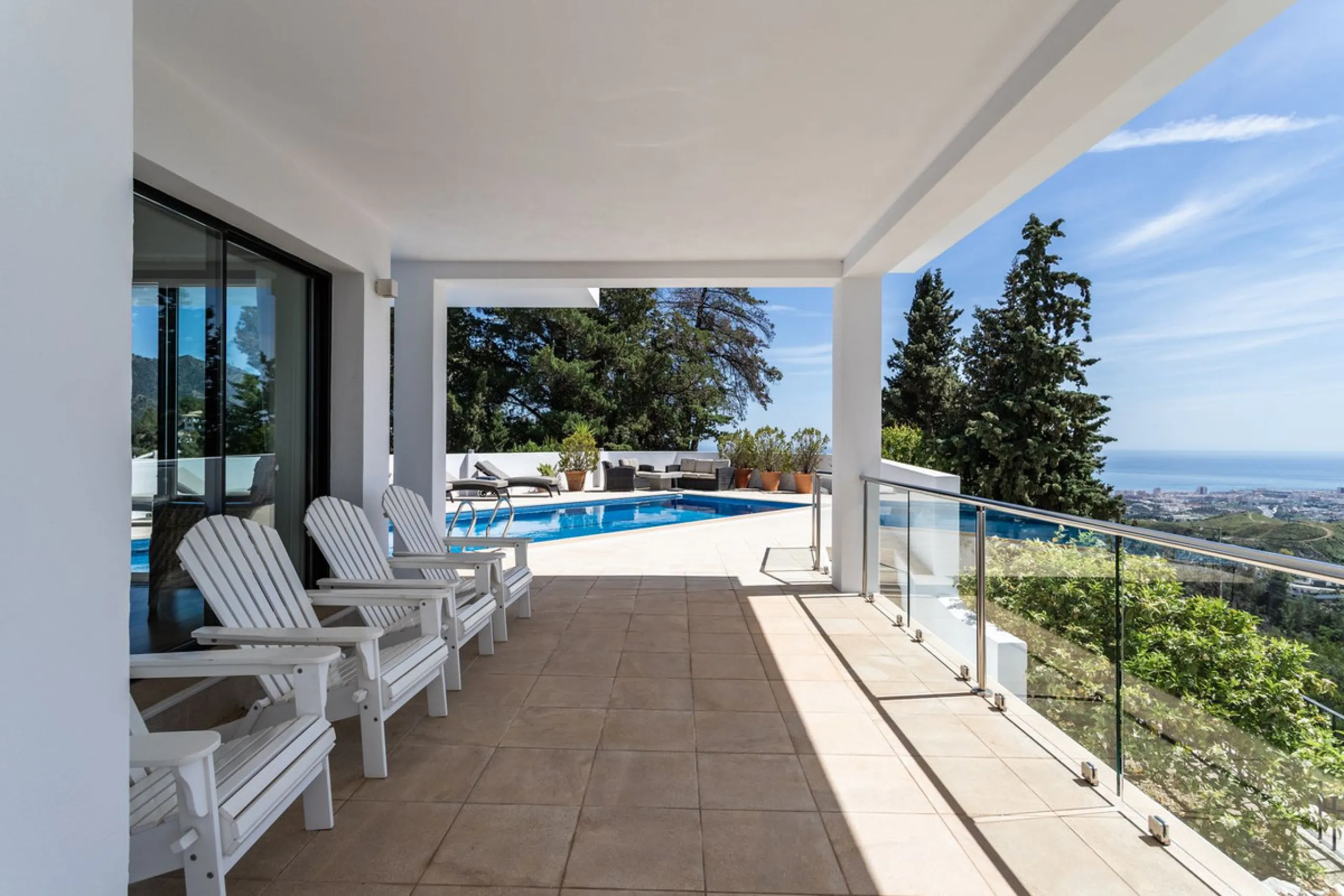 House - Detached Villa в продаже в Mijas, Málaga. В доме 3 спален и 4 ванных комнат. Площадь дома 318 м²