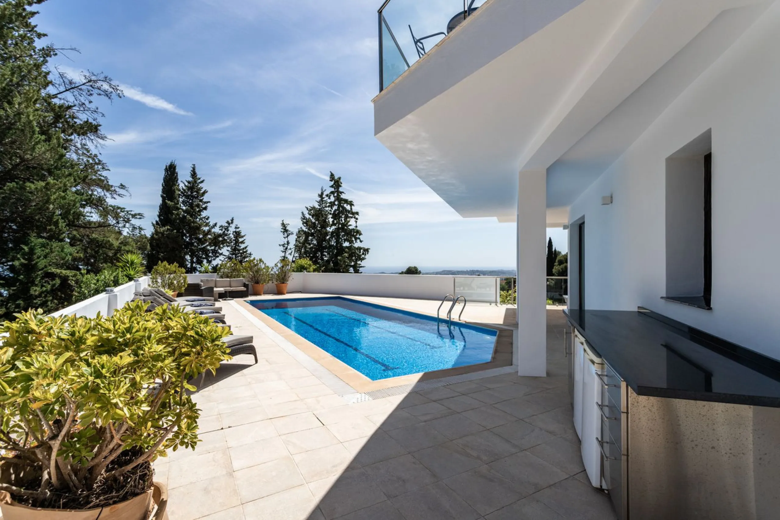 House - Detached Villa в продаже в Mijas, Málaga. В доме 3 спален и 4 ванных комнат. Площадь дома 318 м²