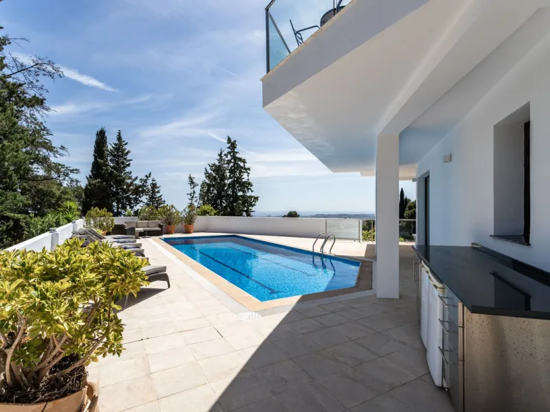 House - Detached Villa в продаже в Mijas, Málaga. В доме 3 спален и 4 ванных комнат. Площадь дома 318 м²