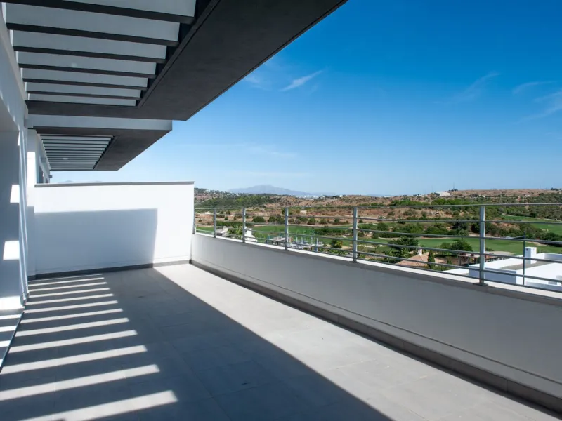 Move-in ready, brand new, modern, top-floor apartment for sale in a golf urbanization near Estepona town