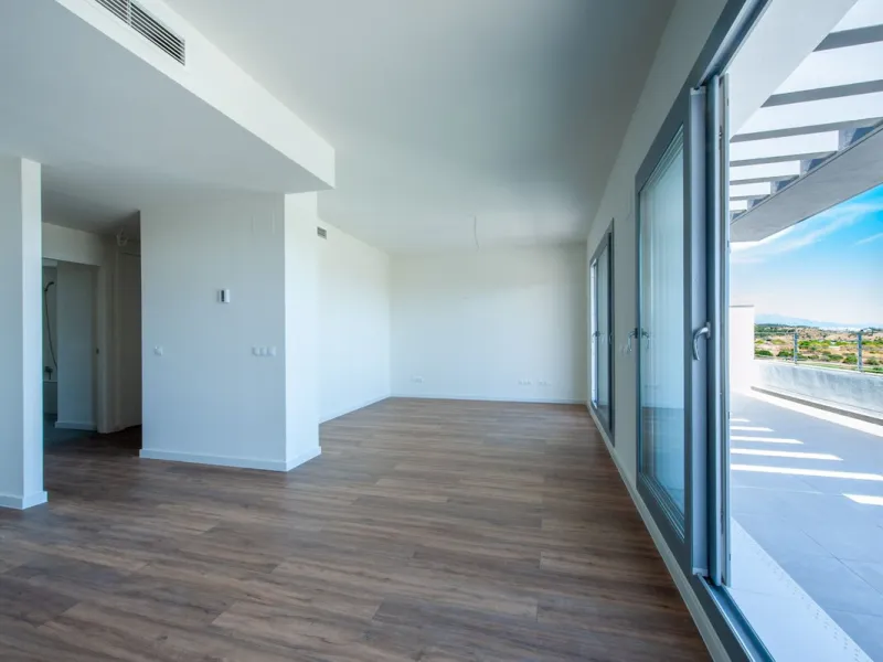Move-in ready, brand new, modern, top-floor apartment for sale in a golf urbanization near Estepona town
