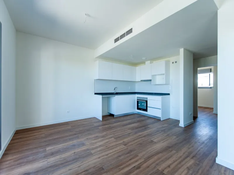 Move-in ready, brand new, modern, top-floor apartment for sale in a golf urbanization near Estepona town