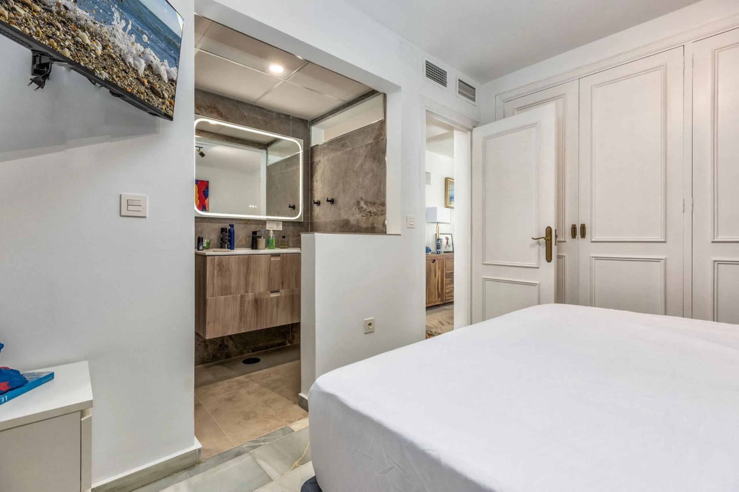 2-Bedroom Apartment in Puerto Banus priced to sell
