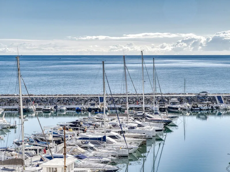 2-Bedroom Apartment in Puerto Banus priced to sell