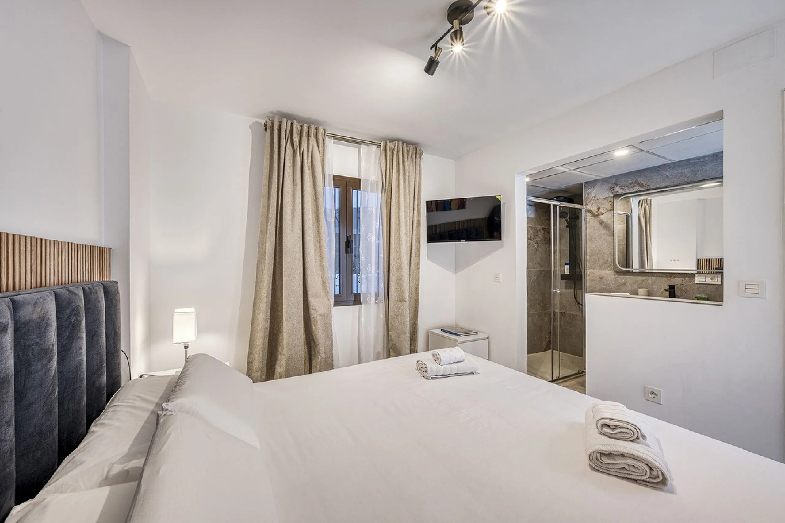 2-Bedroom Apartment in Puerto Banus priced to sell
