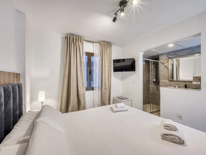 2-Bedroom Apartment in Puerto Banus priced to sell