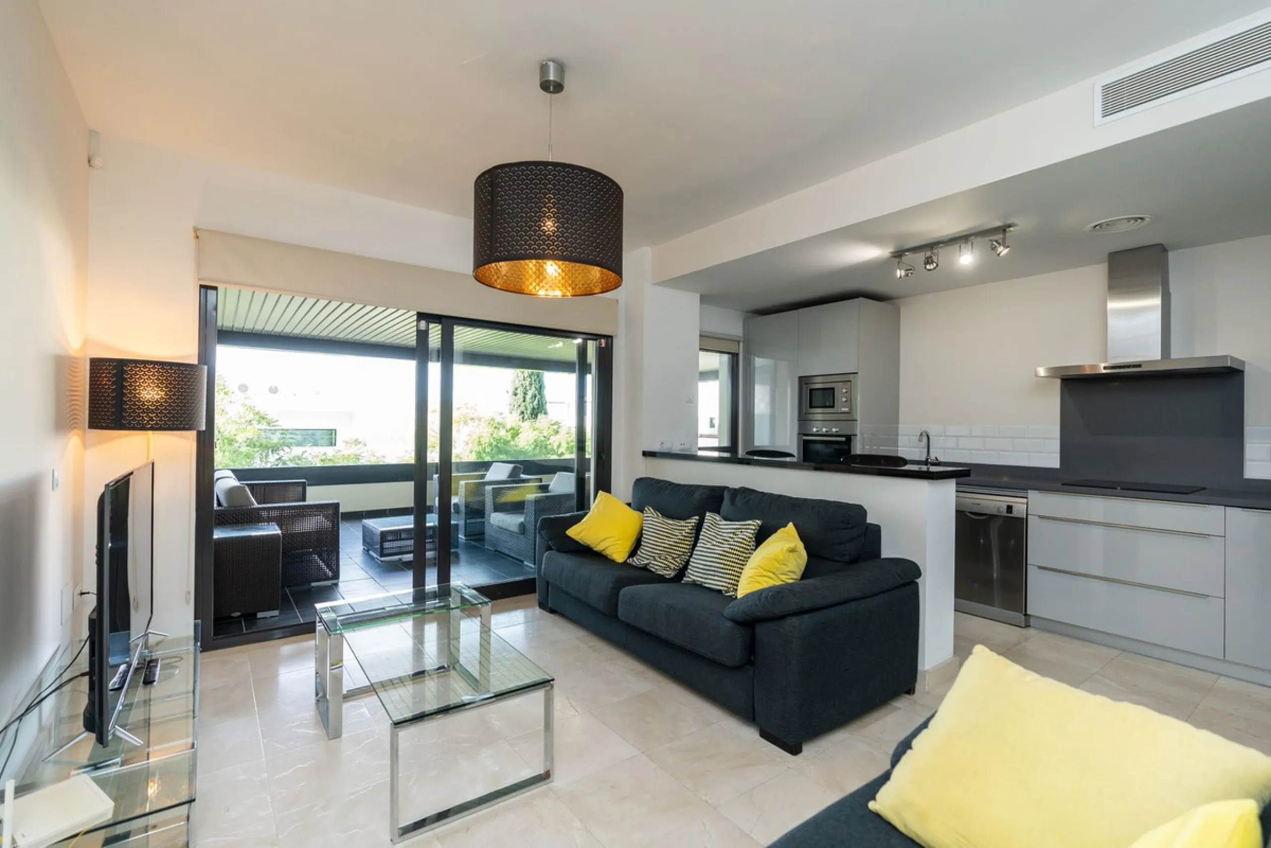 Elegance, Profitability & Prime Location – Apartment in Los Flamingos Golf Resort