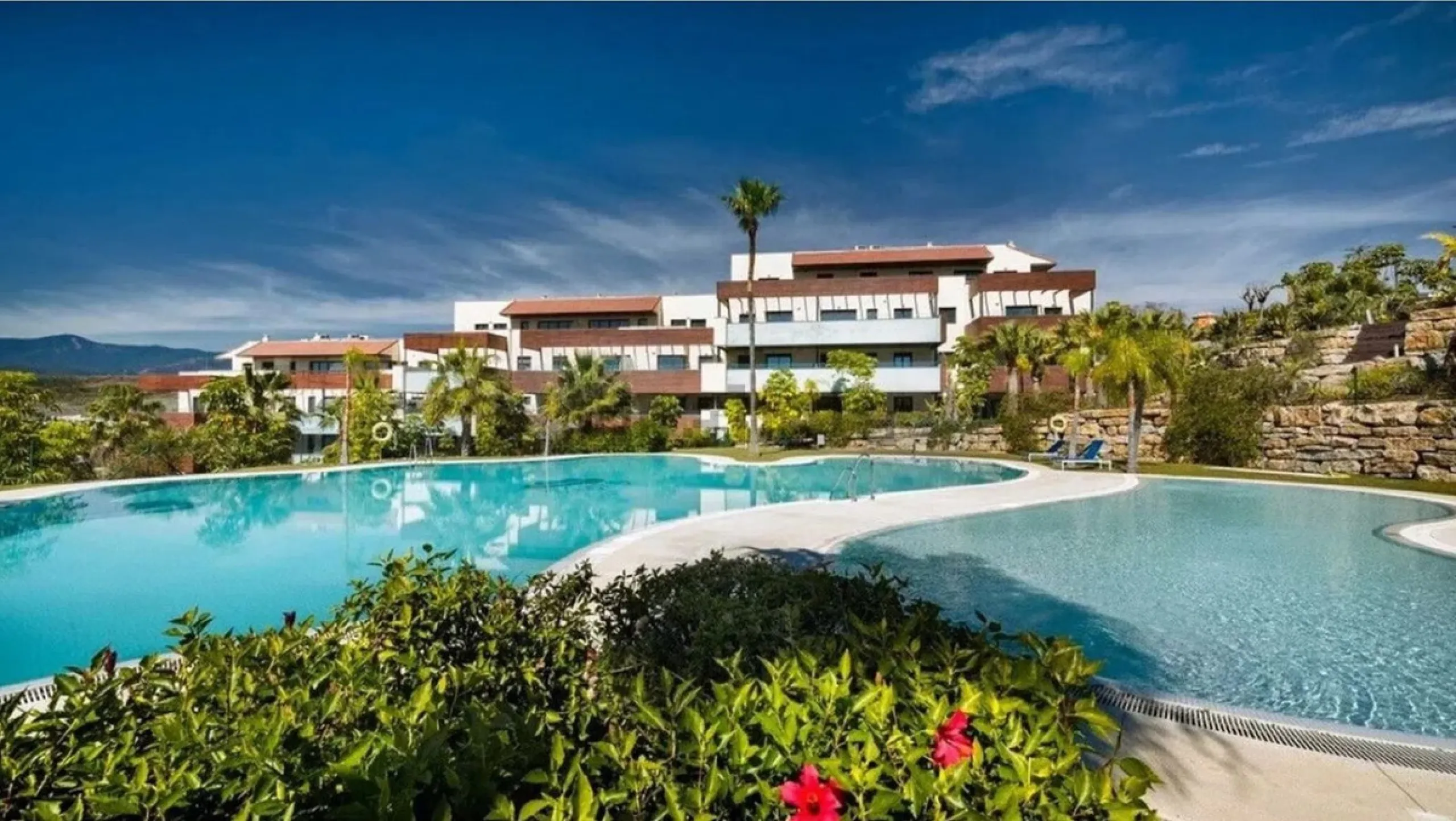 Elegance, Profitability & Prime Location – Apartment in Los Flamingos Golf Resort