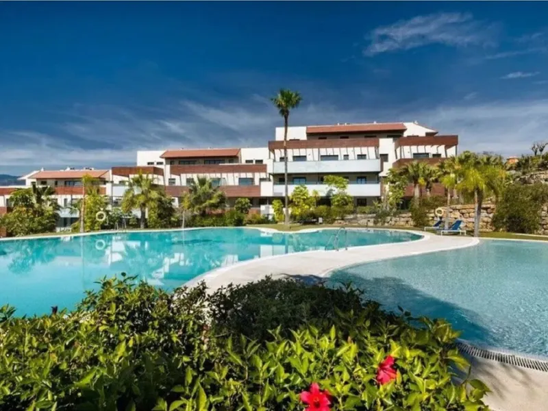 Elegance, Profitability & Prime Location – Apartment in Los Flamingos Golf Resort