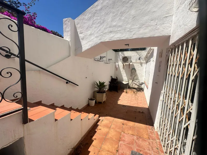 FRONTLINE BEACHFRONT APARTMENT IN SITIO DE CALAHONDA ! IDEAL INVESTMENT OPPORTUNITY !