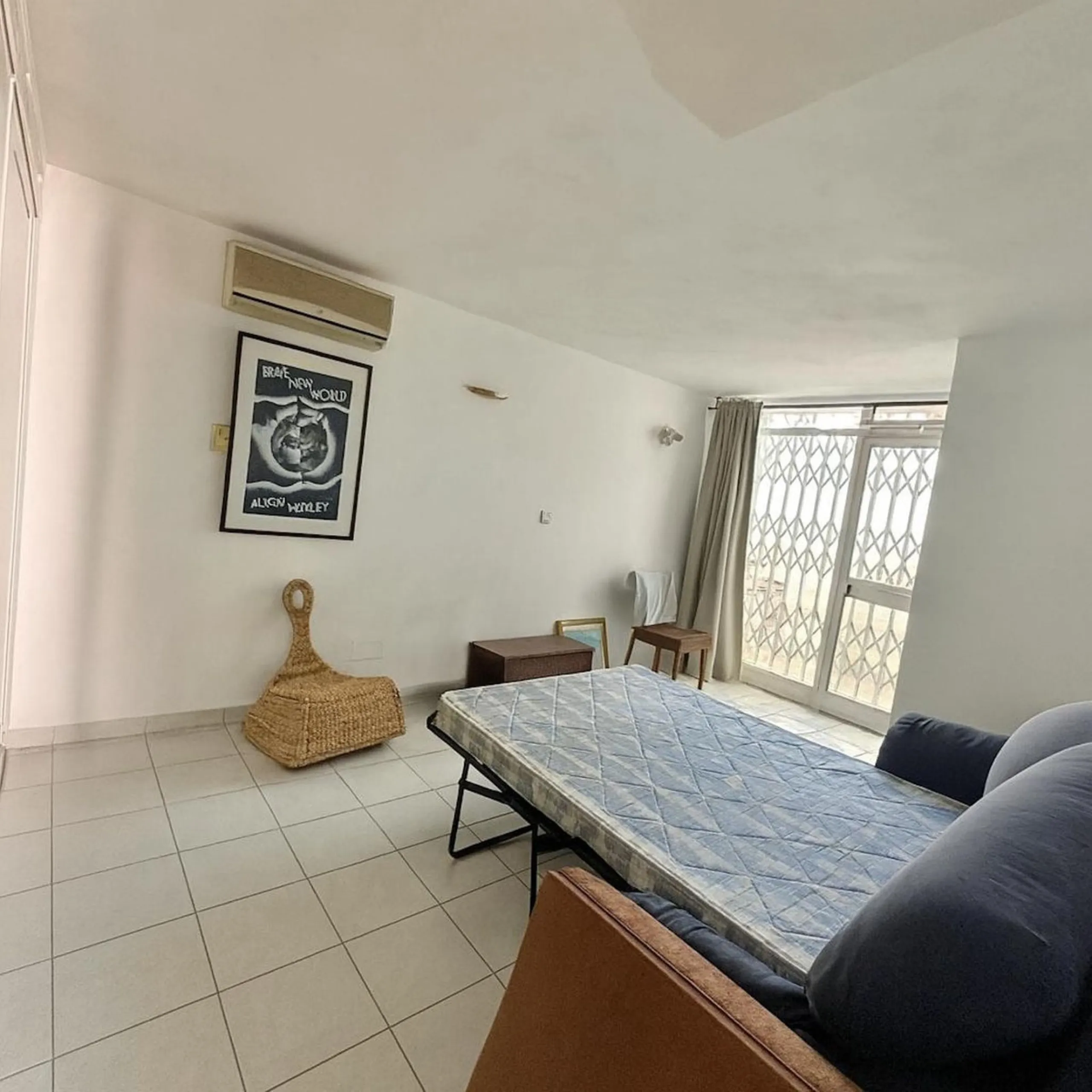 FRONTLINE BEACHFRONT APARTMENT IN SITIO DE CALAHONDA ! IDEAL INVESTMENT OPPORTUNITY !