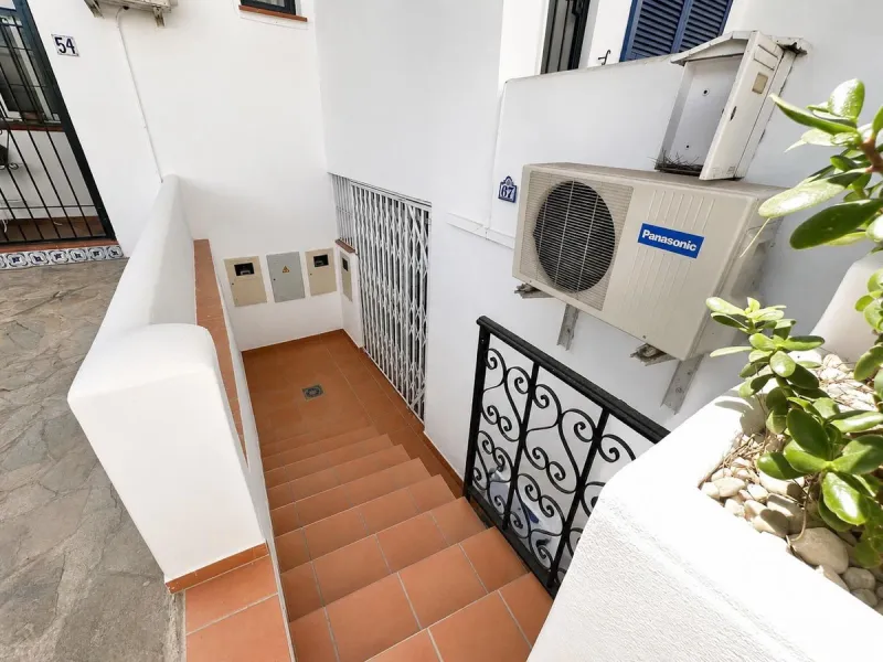 FRONTLINE BEACHFRONT APARTMENT IN SITIO DE CALAHONDA ! IDEAL INVESTMENT OPPORTUNITY !