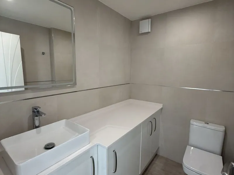 The house has been recently renovated throughout, in the main house you have 4 bedrooms, one bedroom is on the ground floor with a guest toilet, access to the main terrace from the bedroom, on the upper level you have three bedrooms, the largest of the be