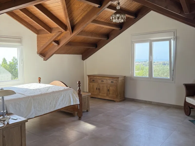 The house has been recently renovated throughout, in the main house you have 4 bedrooms, one bedroom is on the ground floor with a guest toilet, access to the main terrace from the bedroom, on the upper level you have three bedrooms, the largest of the be