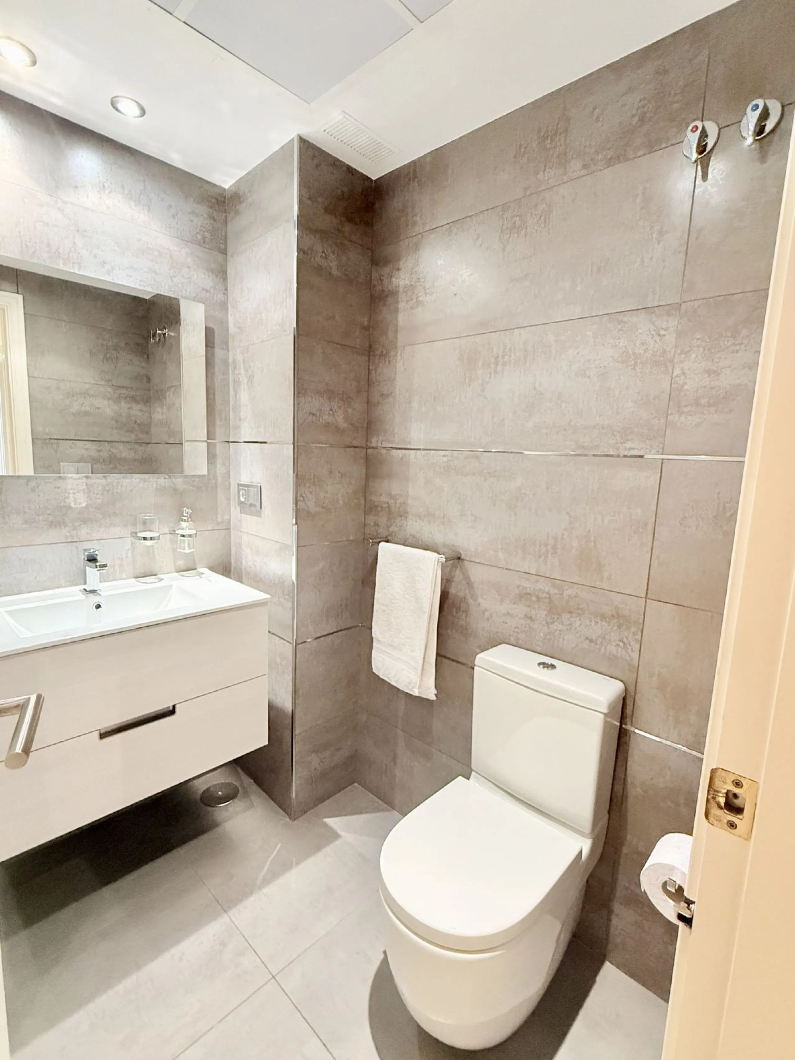 Ground Floor Corner Apartment | Los Arqueros Golf Resort, Benahavís
