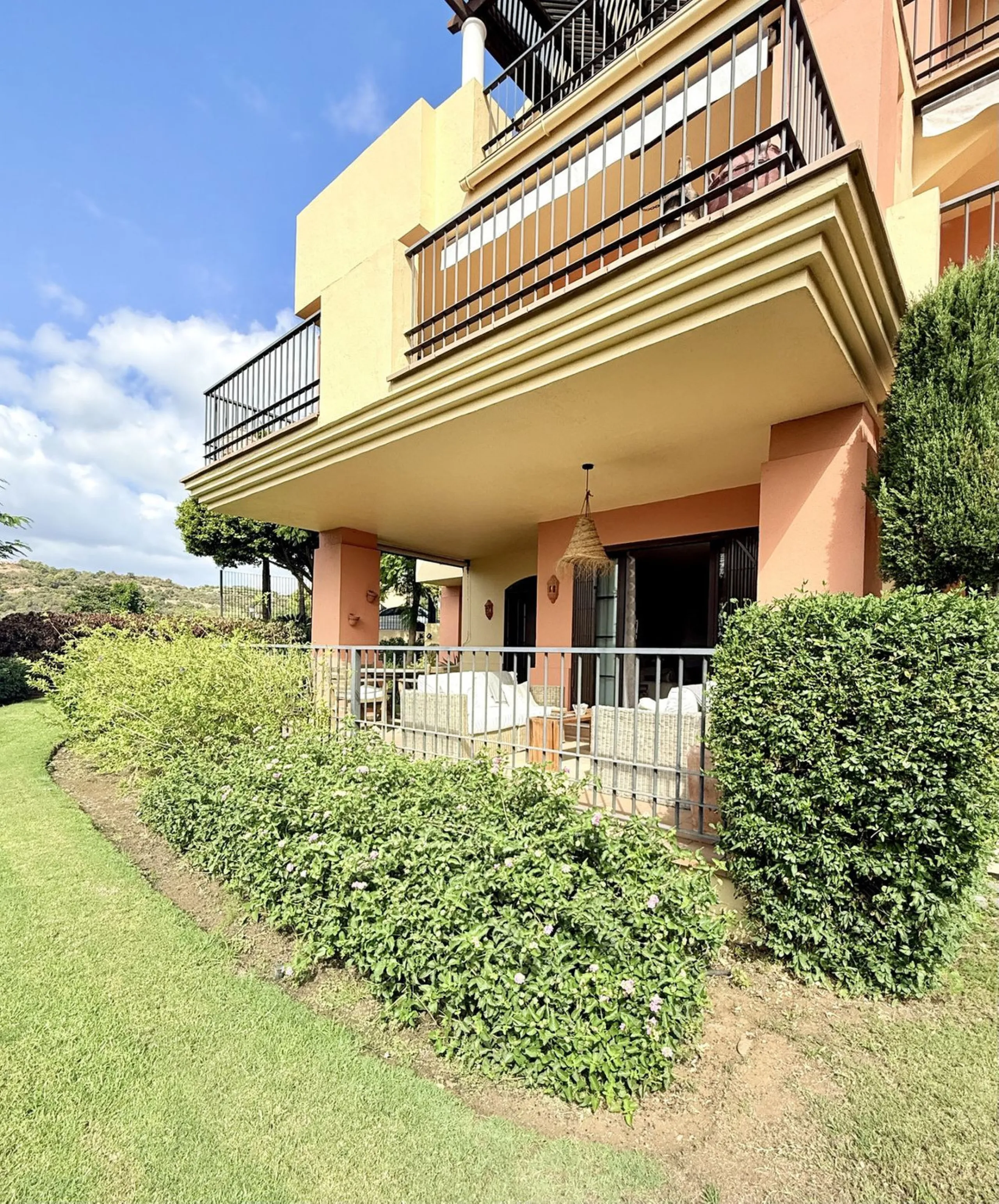 Ground Floor Corner Apartment | Los Arqueros Golf Resort, Benahavís