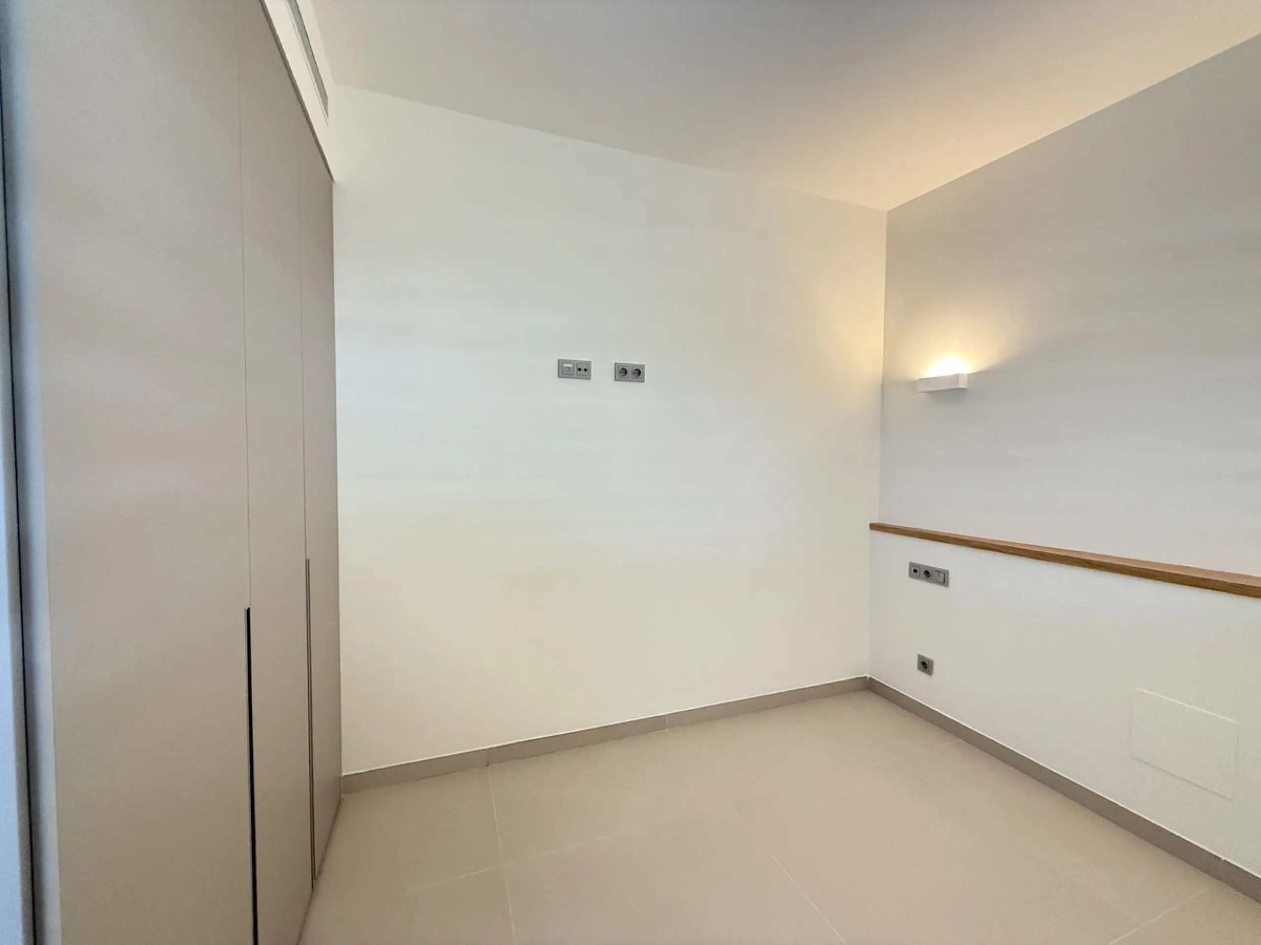 Be among the very first to reserve this stunning brand-new, just-completed 3-bed, 2-bath apartment. Spread across 140 m² built, the open-plan living and kitchen area is bright and spacious, with floor-to-ceiling sliding glass doors that seamlessly extend 