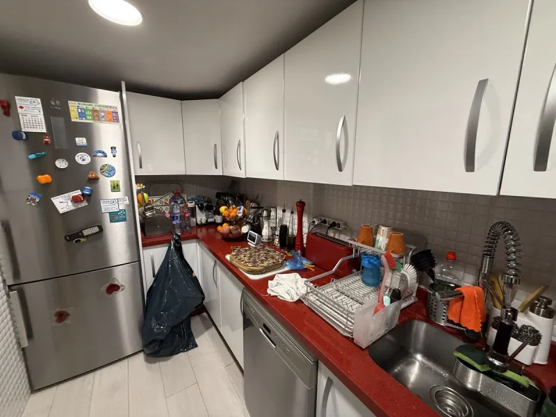 A REAL JEWEL IN THE HEART OF BENÁLMADENA with partial sea view: a four-storey semi-detached house with private lift (!) in a peaceful and beautifully maintained community.