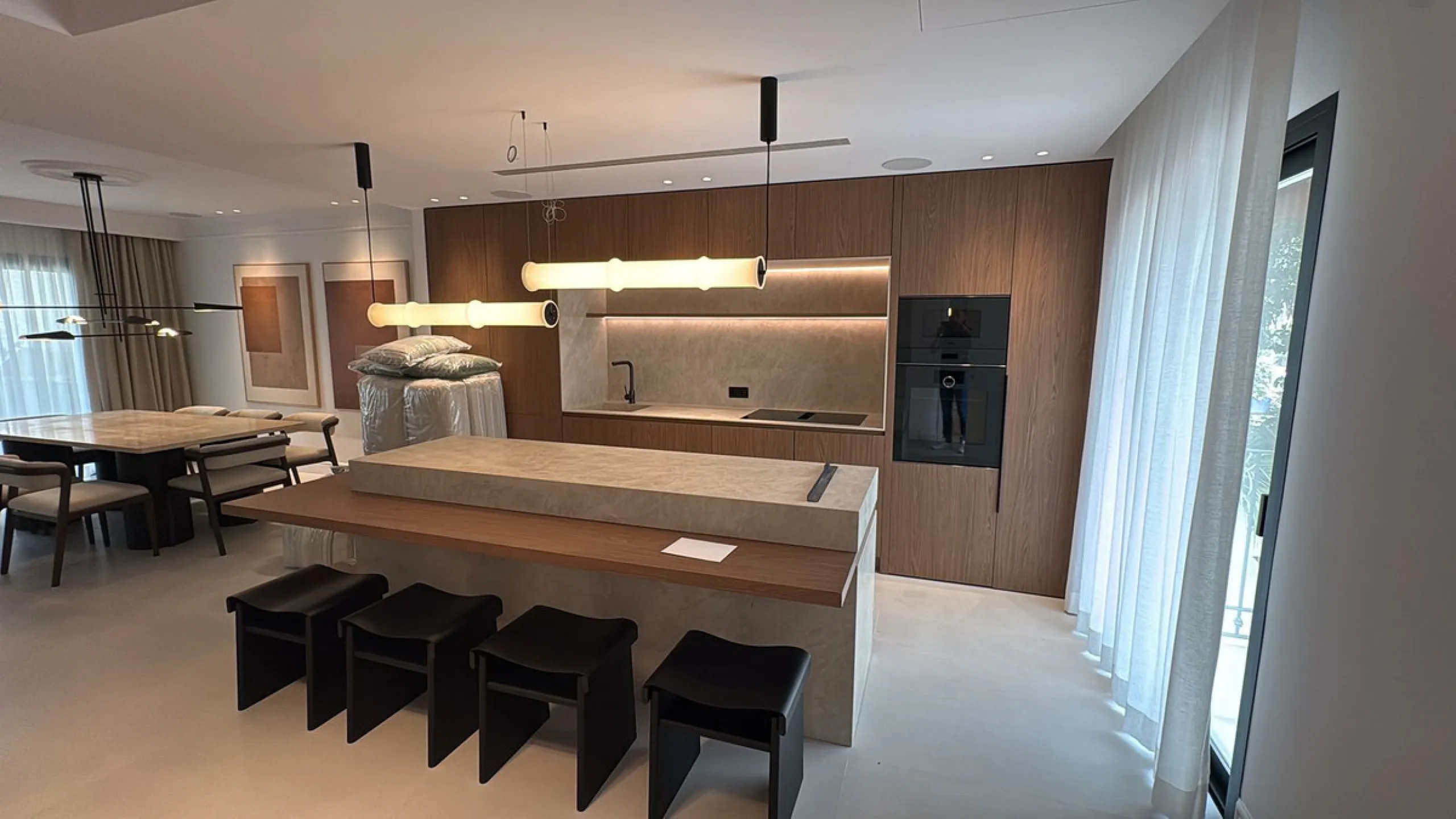 House - Townhouse в продаже в Marbella, Málaga. В доме 4 спален и 5 ванных комнат. Площадь дома 269 м². Площадь участка 60 м²