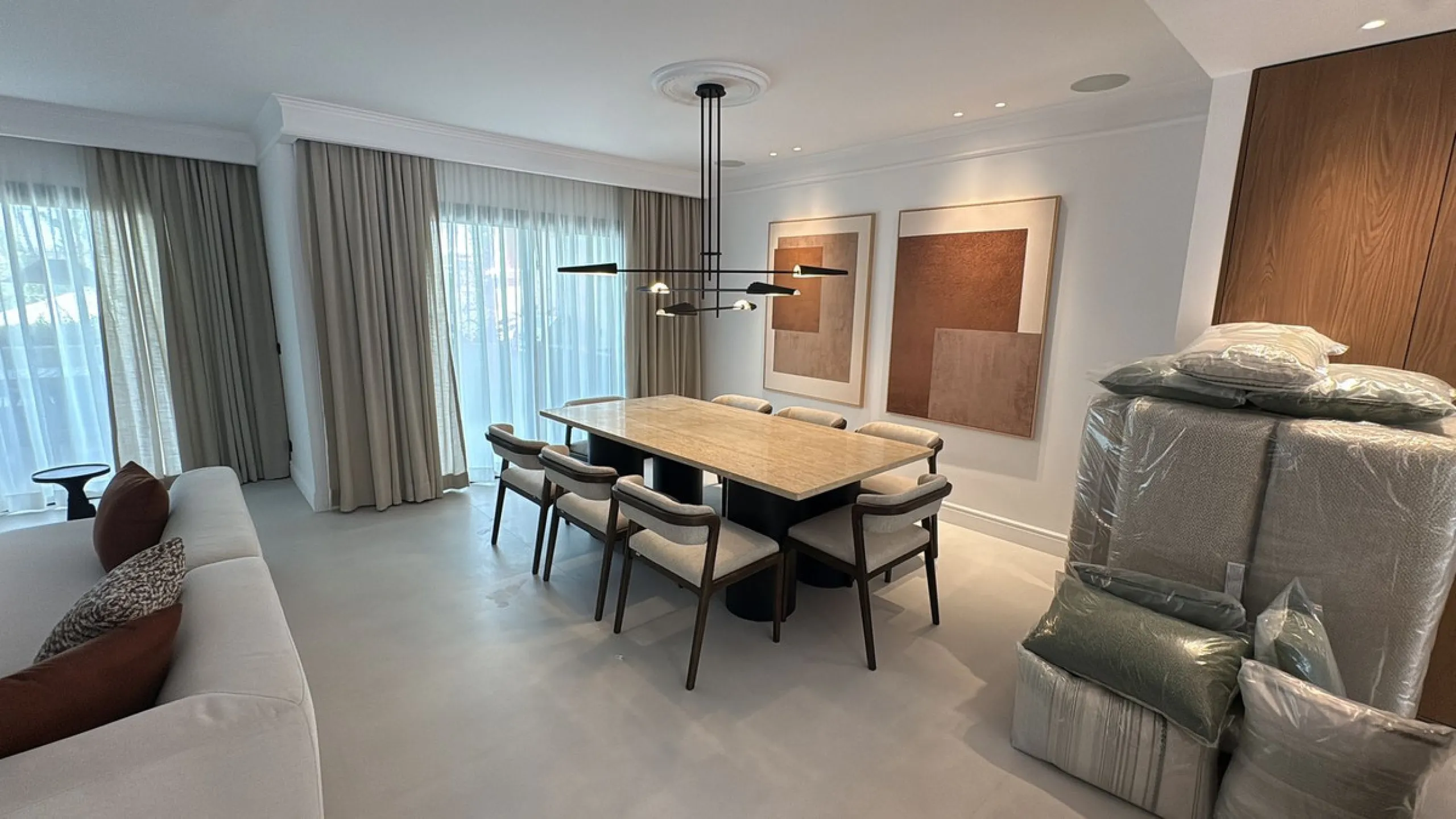 House - Townhouse в продаже в Marbella, Málaga. В доме 4 спален и 5 ванных комнат. Площадь дома 269 м². Площадь участка 60 м²