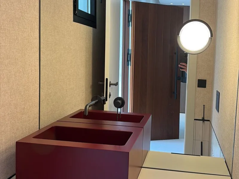House - Townhouse в продаже в Marbella, Málaga. В доме 4 спален и 5 ванных комнат. Площадь дома 269 м². Площадь участка 60 м²