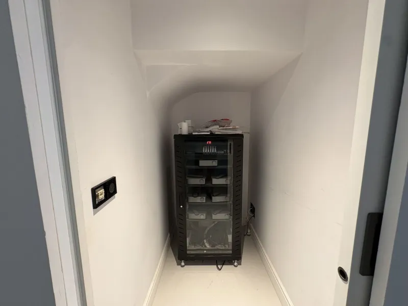 House - Townhouse в продаже в Marbella, Málaga. В доме 4 спален и 5 ванных комнат. Площадь дома 269 м². Площадь участка 60 м²