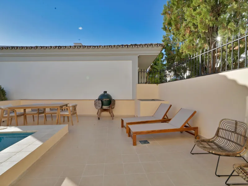 Exquisitely Renovated Townhouse with Sun-Drenched Terrace and Plunge Pool in Aldea Dorada