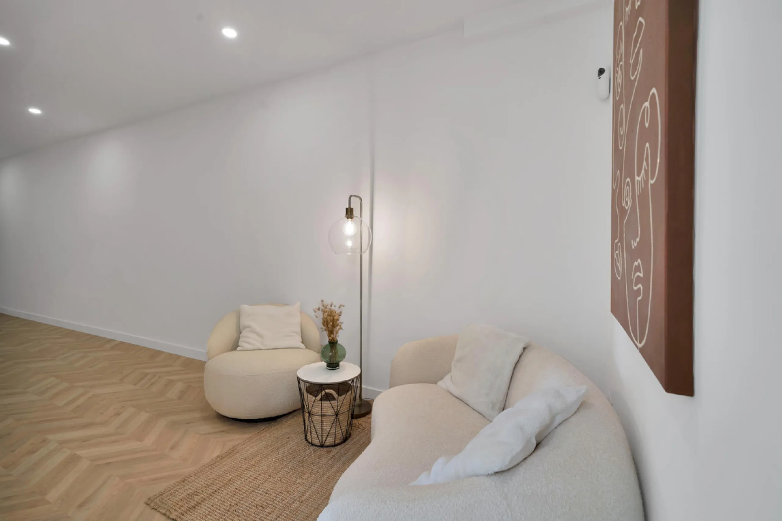 Exquisitely Renovated Townhouse with Sun-Drenched Terrace and Plunge Pool in Aldea Dorada