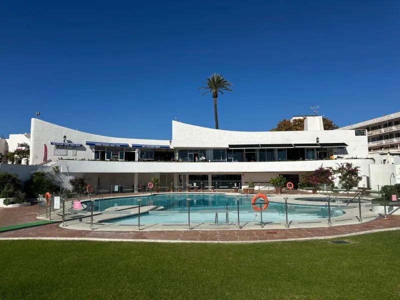 BEACHSIDE Townhouse for Sale in Villa Cana, Estepona – Spacious Outdoor Living & Great Potential