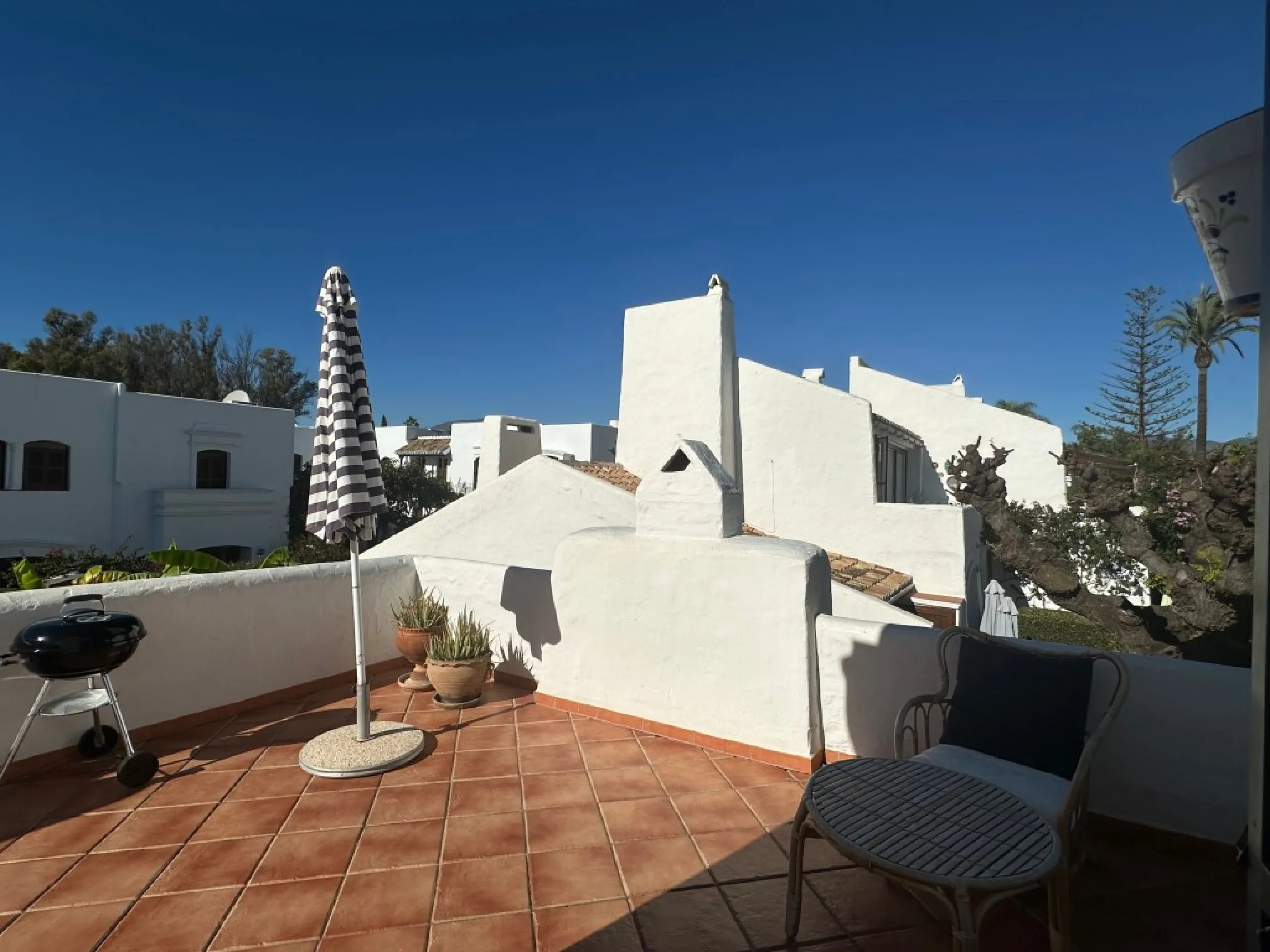 BEACHSIDE Townhouse for Sale in Villa Cana, Estepona – Spacious Outdoor Living & Great Potential