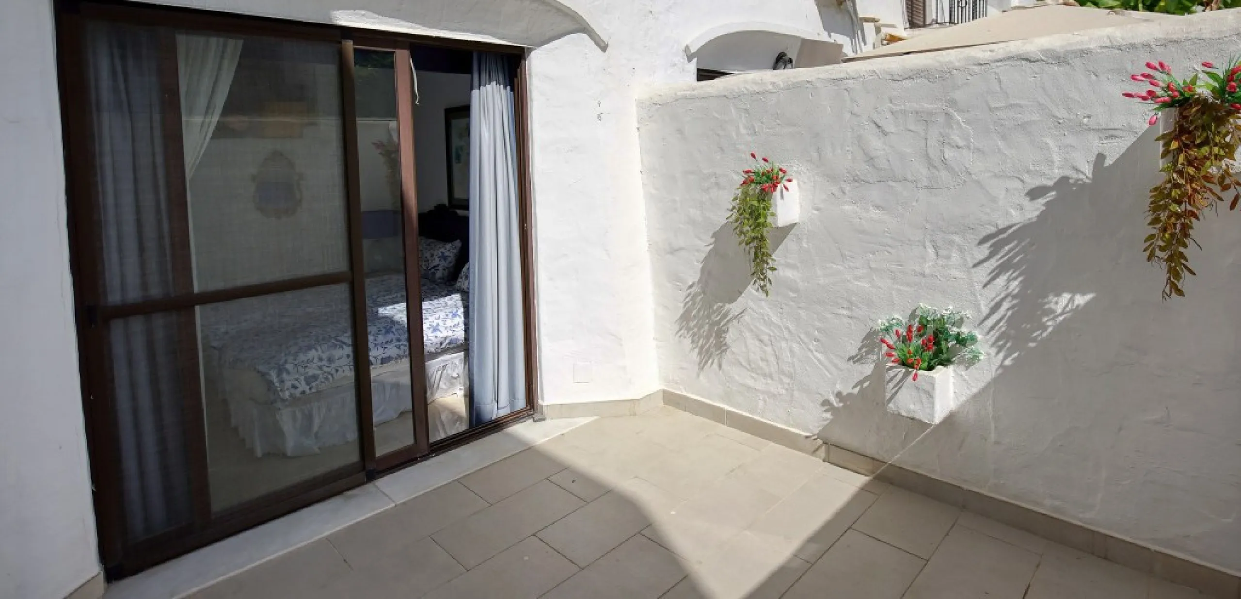 BEACHSIDE Townhouse for Sale in Villa Cana, Estepona – Spacious Outdoor Living & Great Potential