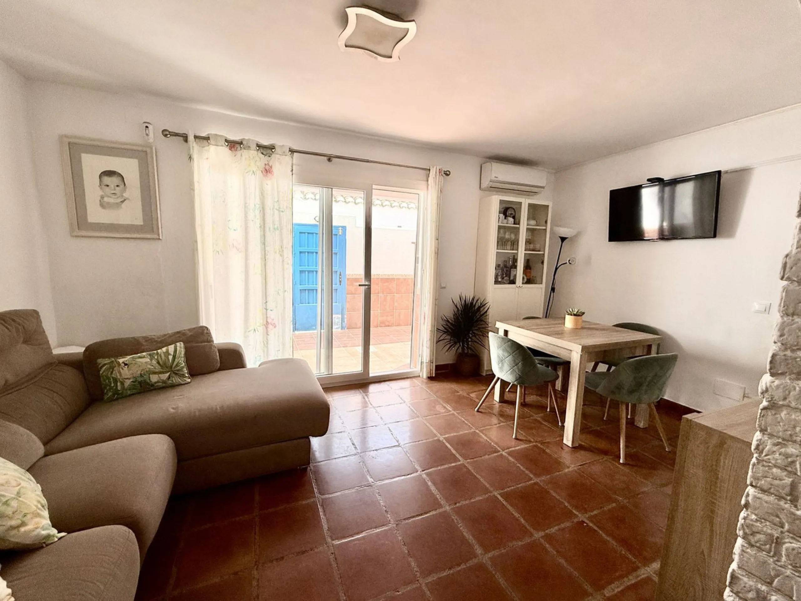 House - Townhouse в продаже в Mijas, Málaga. В доме 3 спален и 2 ванных комнат. Площадь дома 138 м²