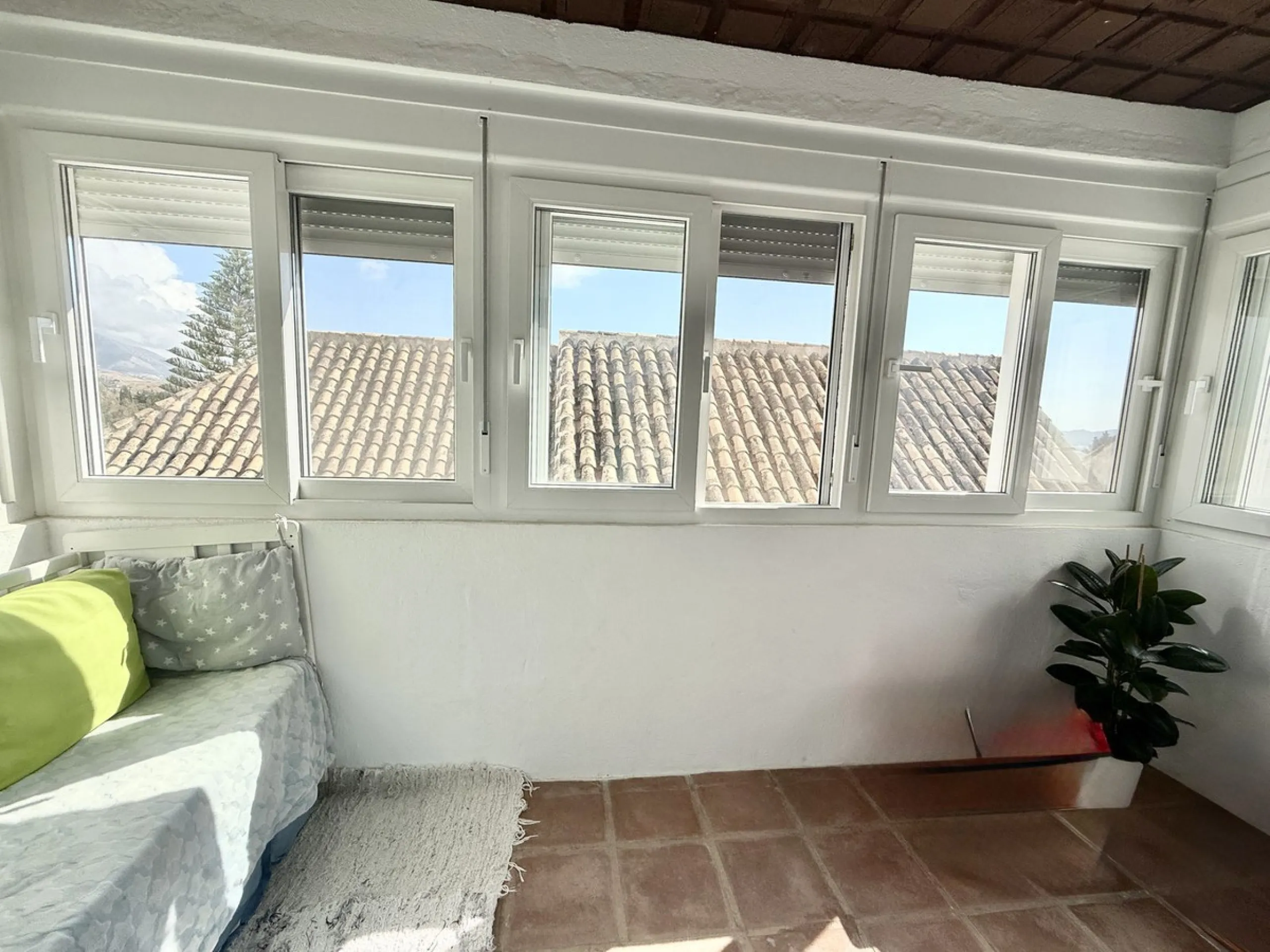 House - Townhouse в продаже в Mijas, Málaga. В доме 3 спален и 2 ванных комнат. Площадь дома 138 м²