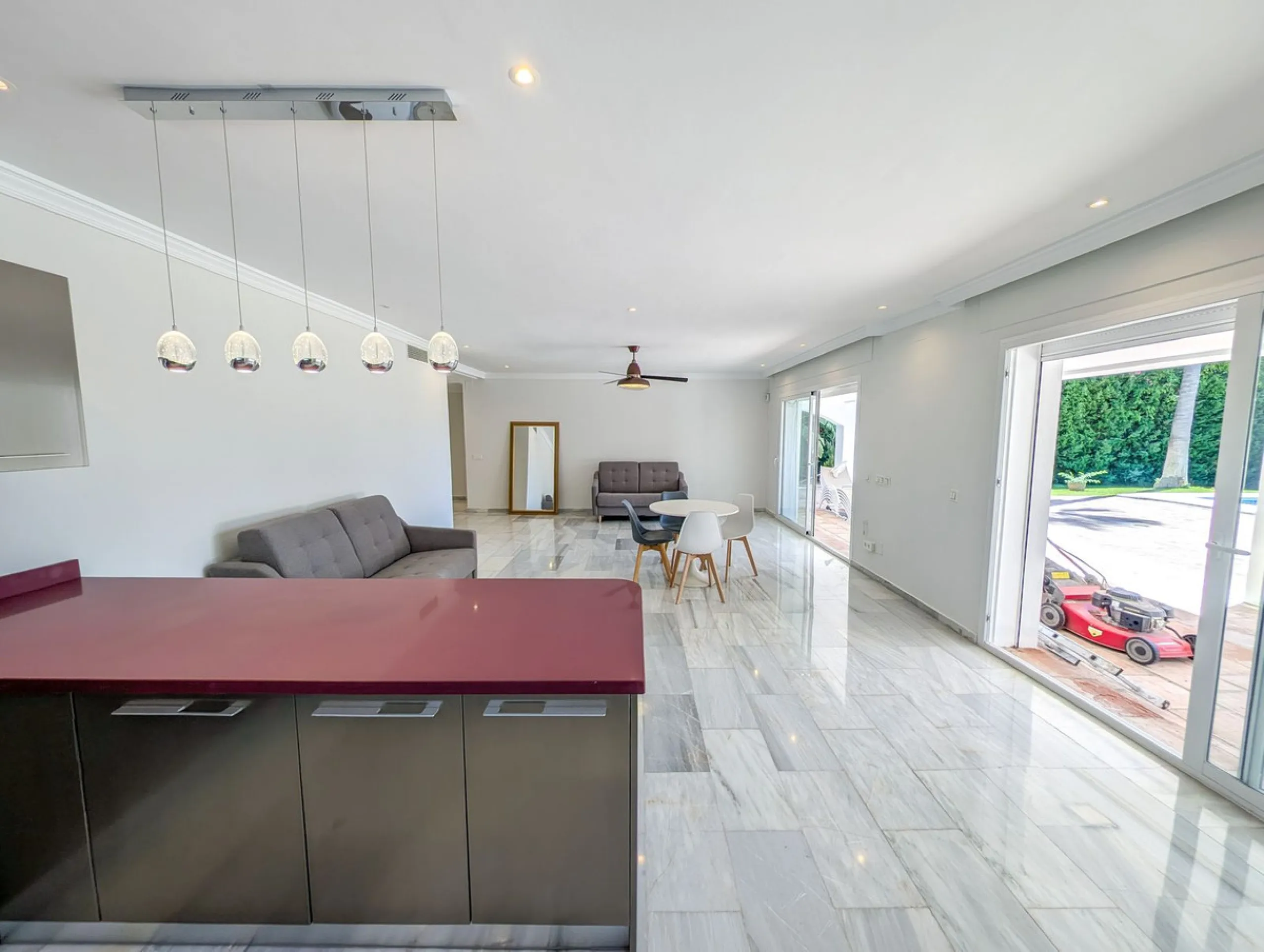 Frontline Golf Villa for Sale in Nueva Andalucía – Los Naranjos